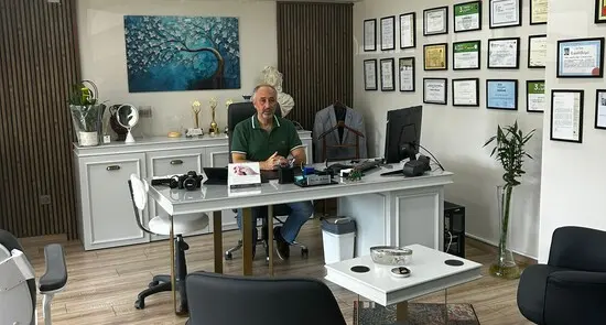 Doç. Dr. Ali Seyed Resuli Muayenehanesi