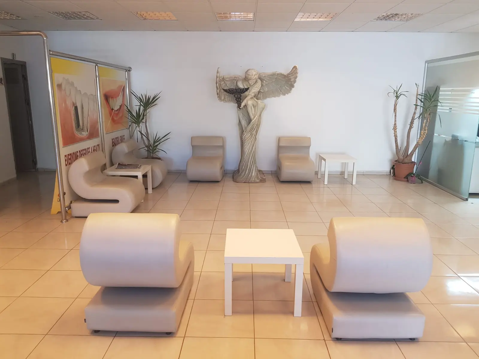 'Aesthetic Dental Clinic Branch