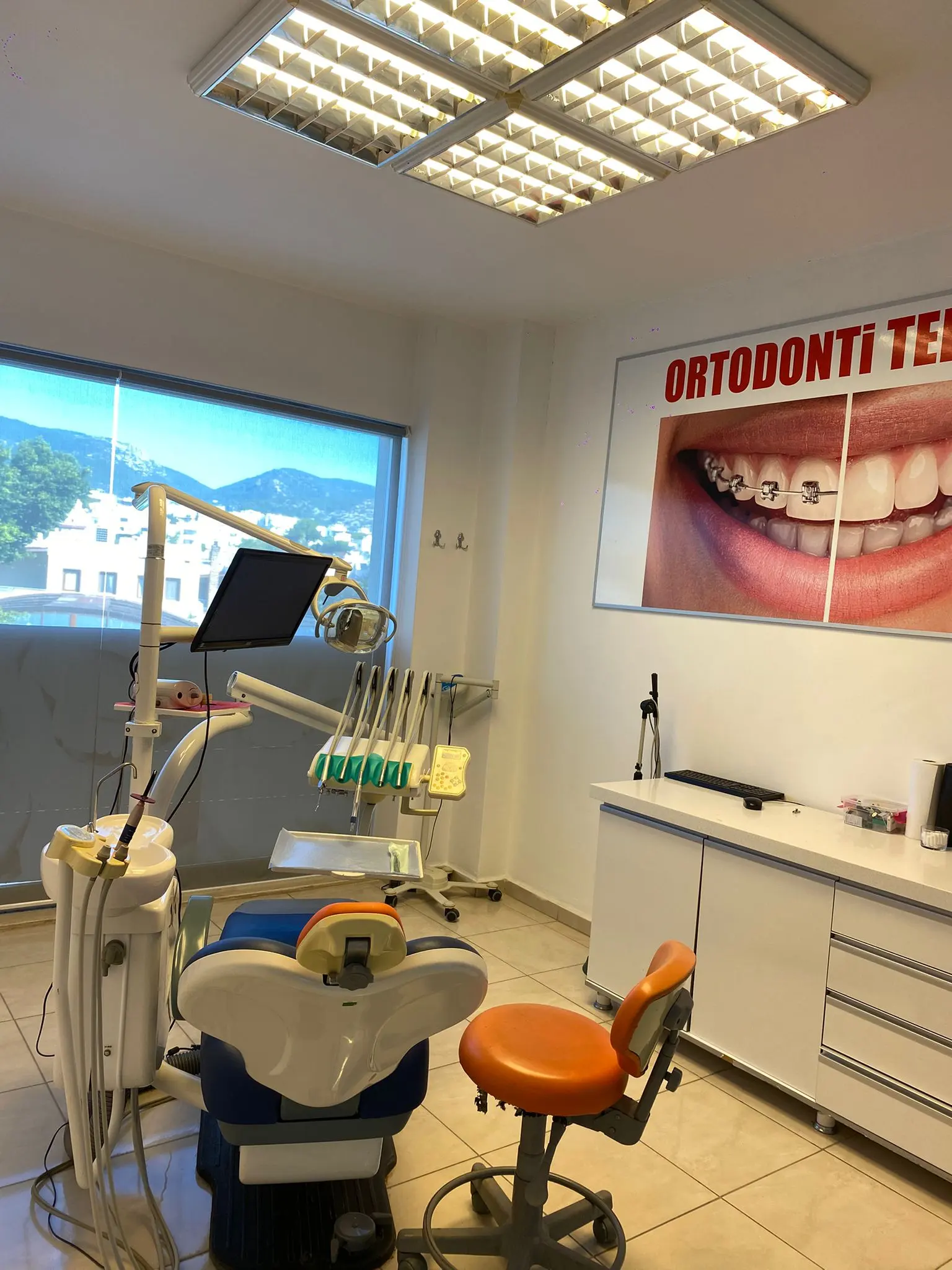 'Aesthetic Dental Clinic Branch