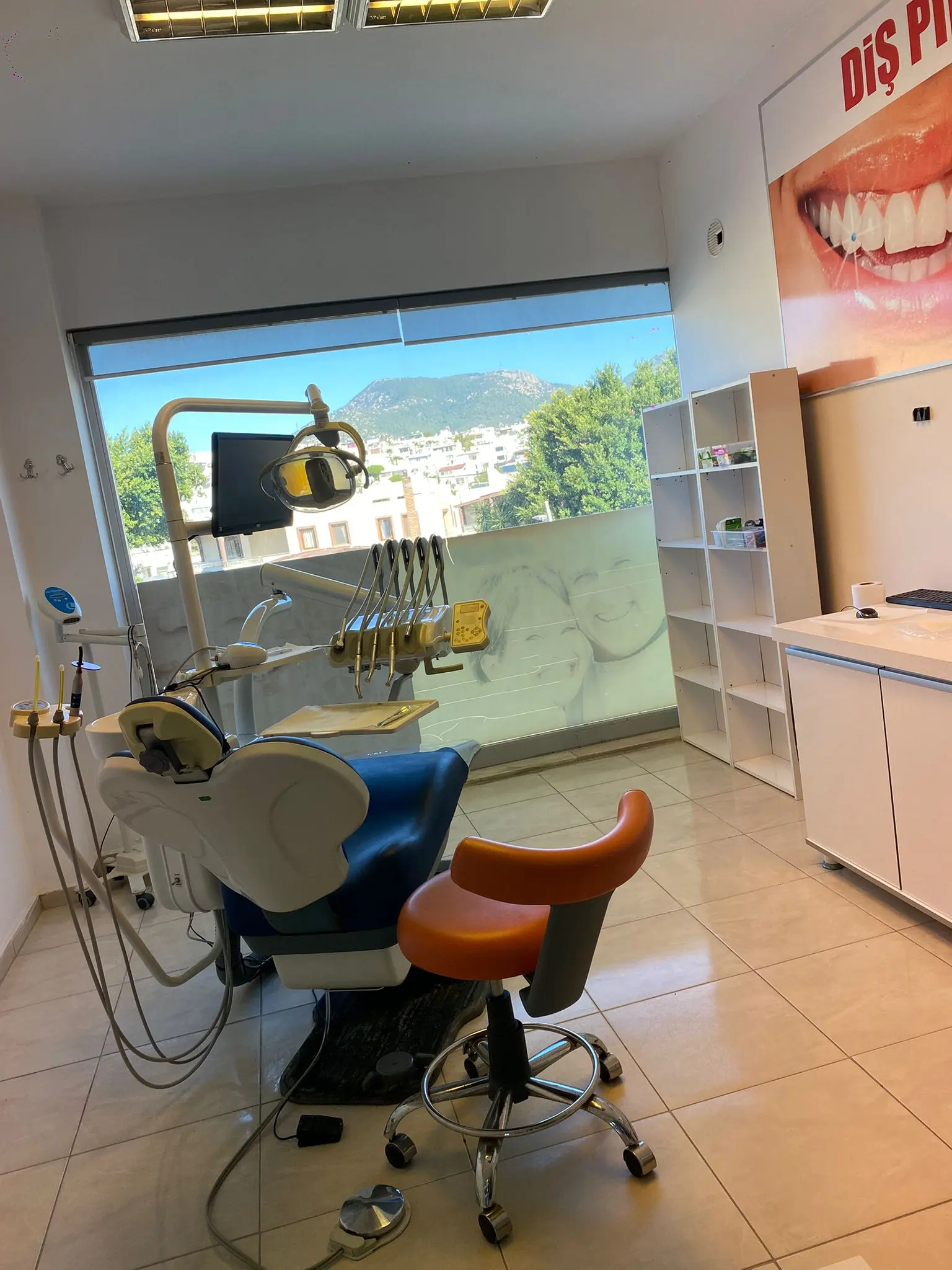'Aesthetic Dental Clinic Branch