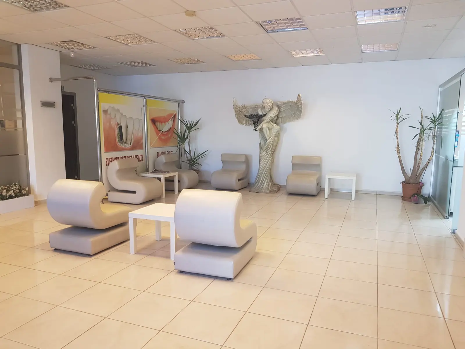 'Aesthetic Dental Clinic Branch