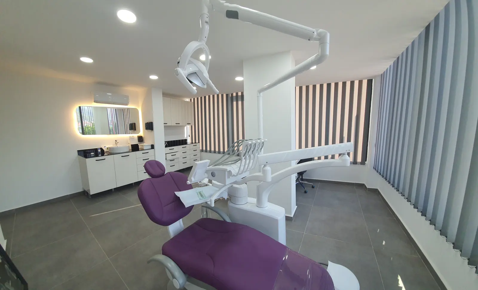Özel Dentkemer Ağız ve Diş Sağlığı Polikliniği