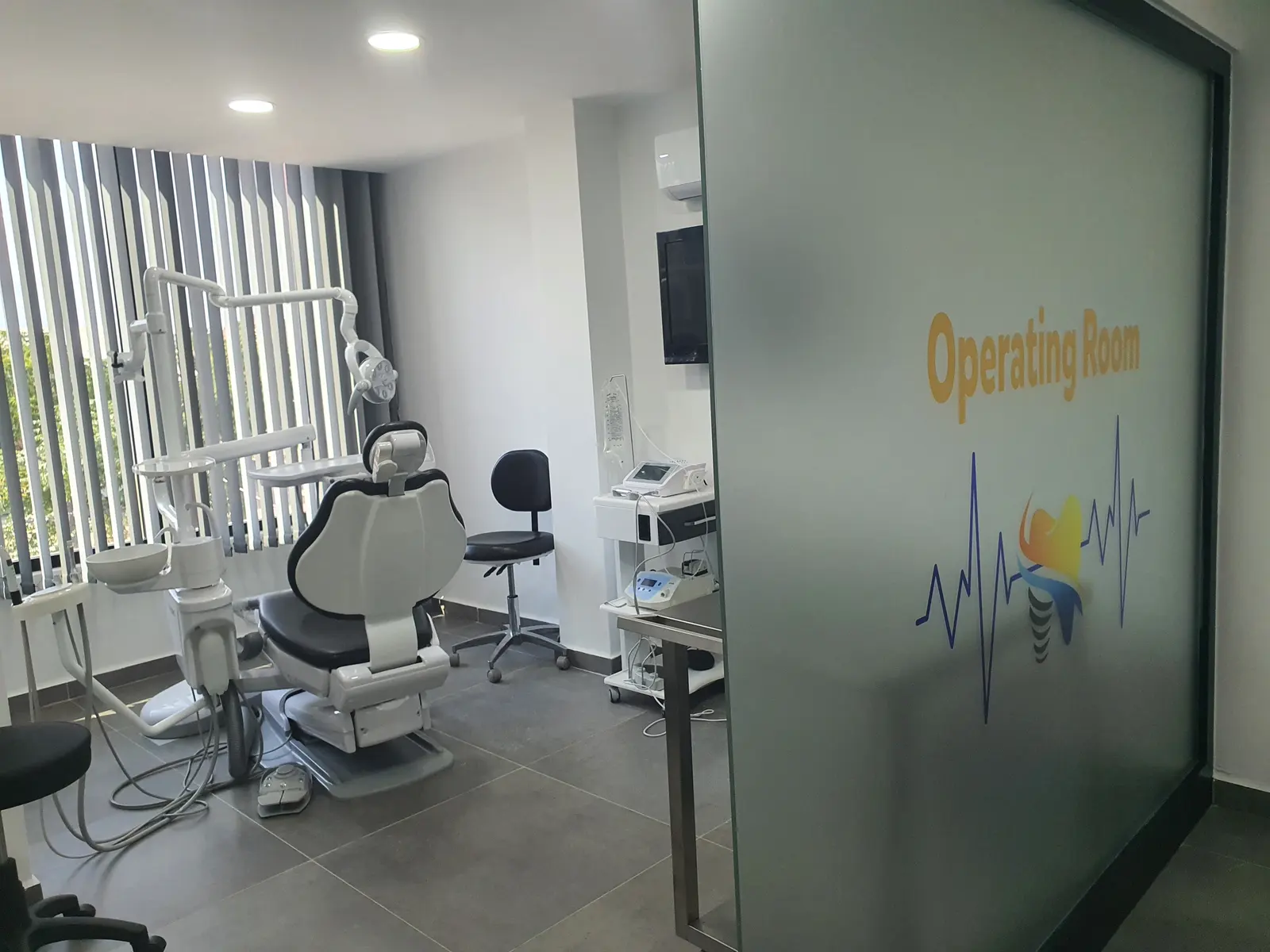 Özel Dentkemer Ağız ve Diş Sağlığı Polikliniği