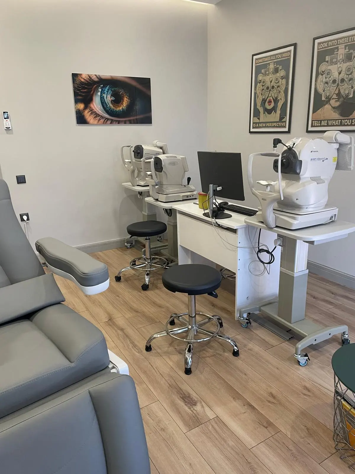 Doç.Dr.Çağlar Öktem Göz Hastalıkları Kliniği