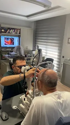 Doç.Dr.Çağlar Öktem Göz Hastalıkları Kliniği