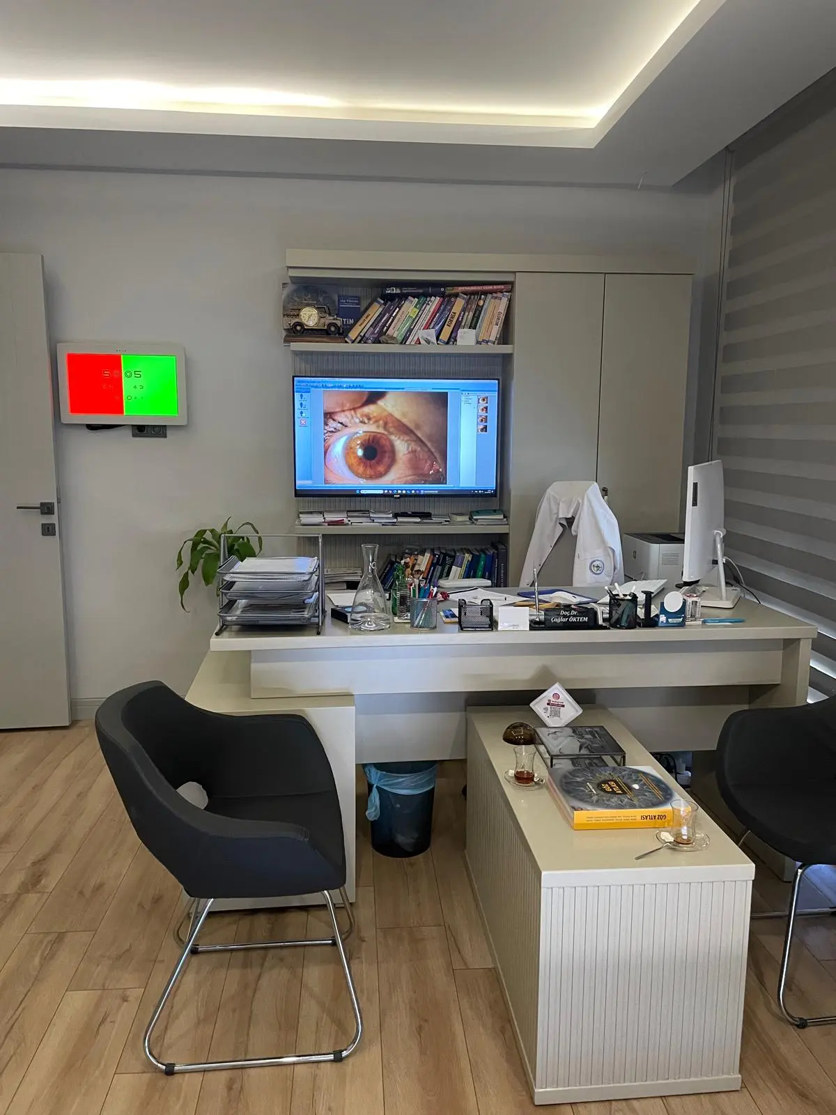 Doç.Dr.Çağlar Öktem Göz Hastalıkları Kliniği