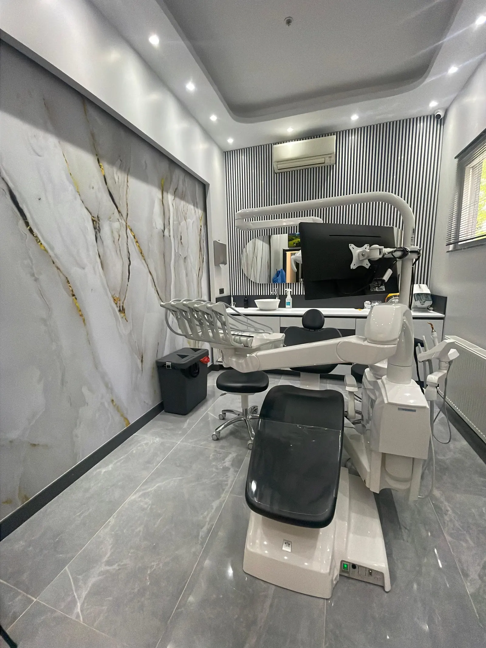 Clinic B Dental