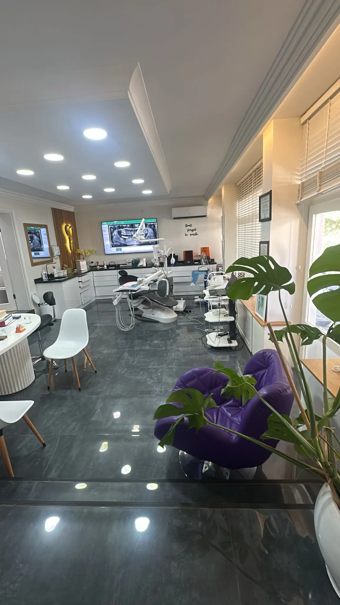 dişhekimi mert furundaoturan kliniği