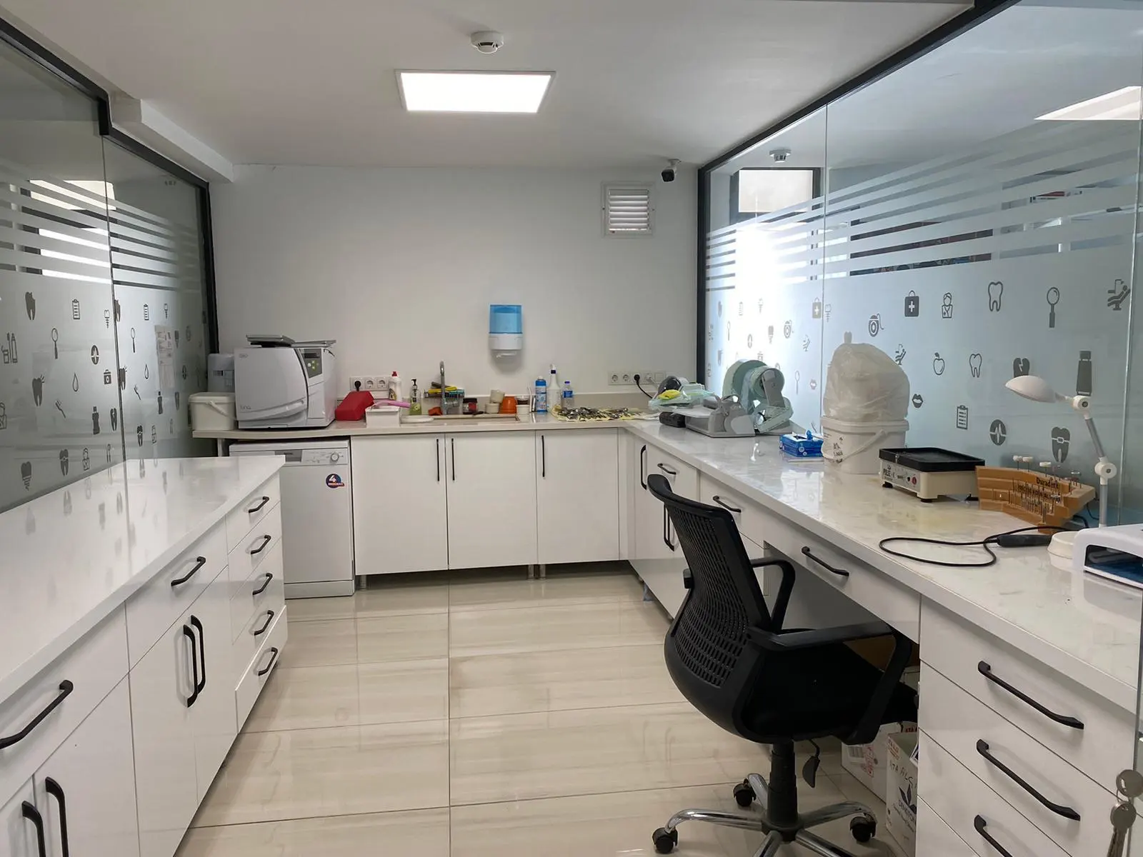 Özel Uğur Erçiftçi Dentasey Kuşadası Ağız ve Diş Sağlığı Polikliniği