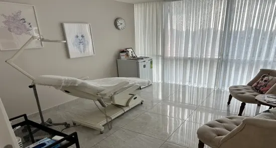 Op.Dr. Emel Yurdakul Sıkar