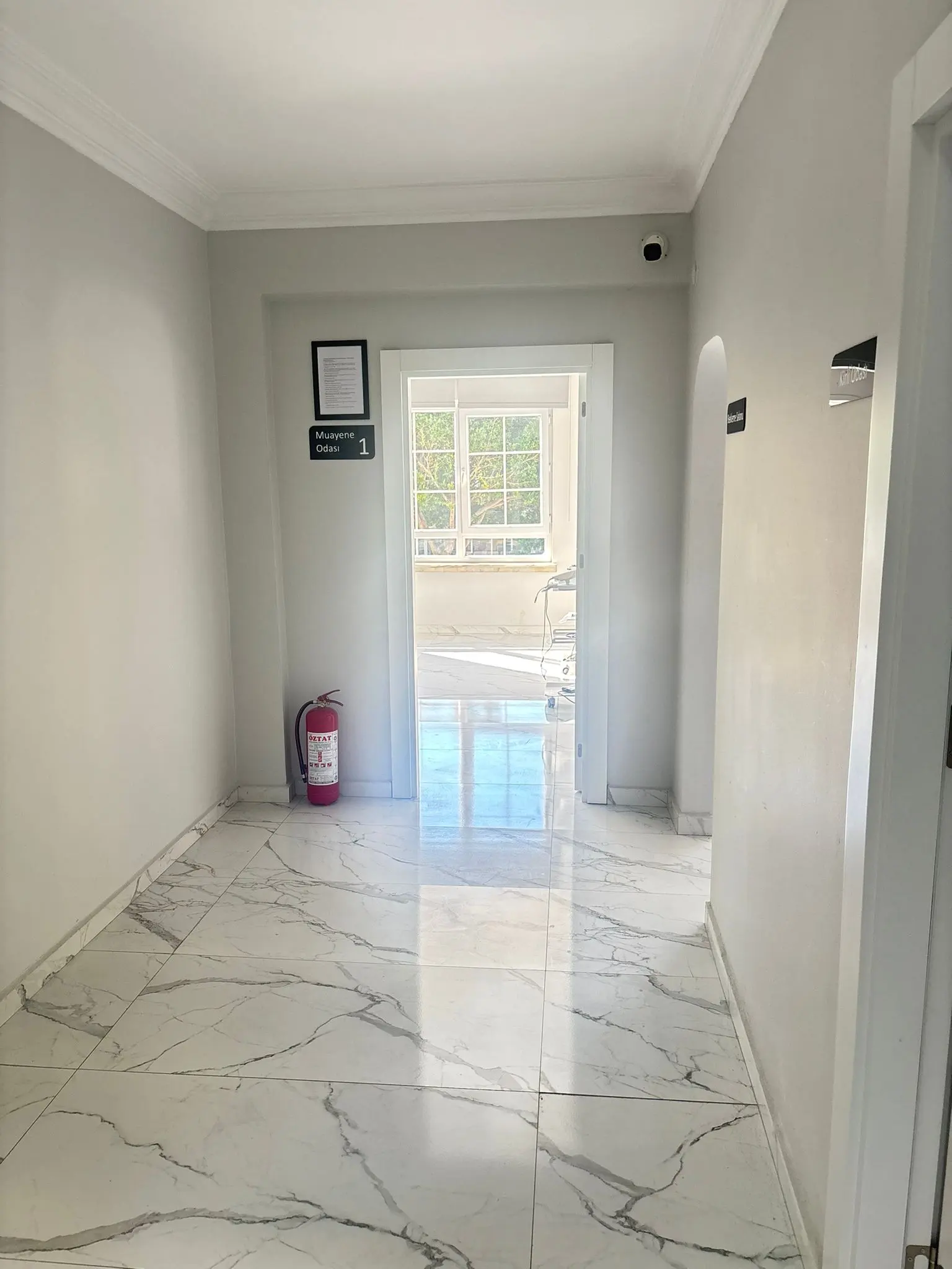 Uzman Diş Hekimi Emrah Çetin Kliniği