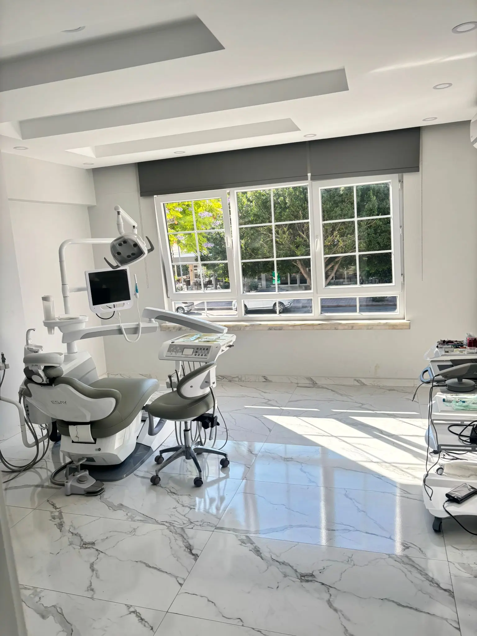 Uzman Diş Hekimi Emrah Çetin Kliniği
