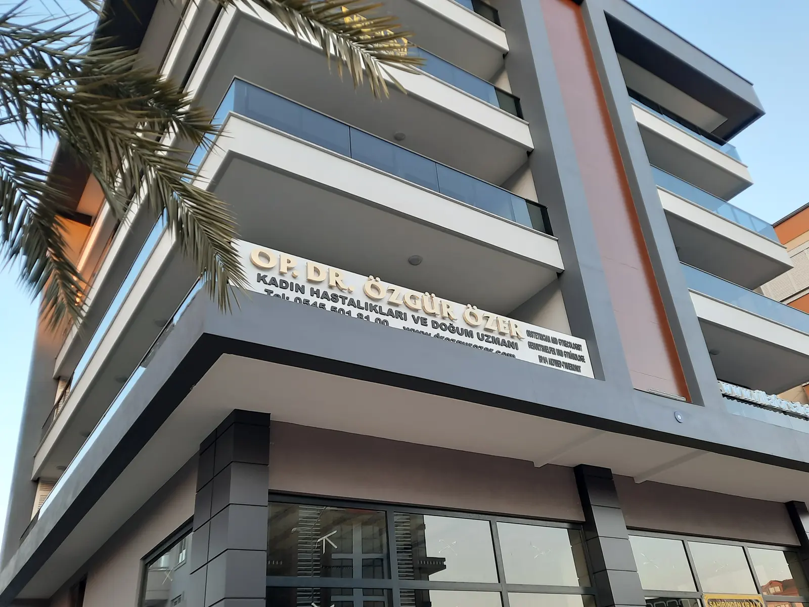 Op.Dr. Özgür ÖZER