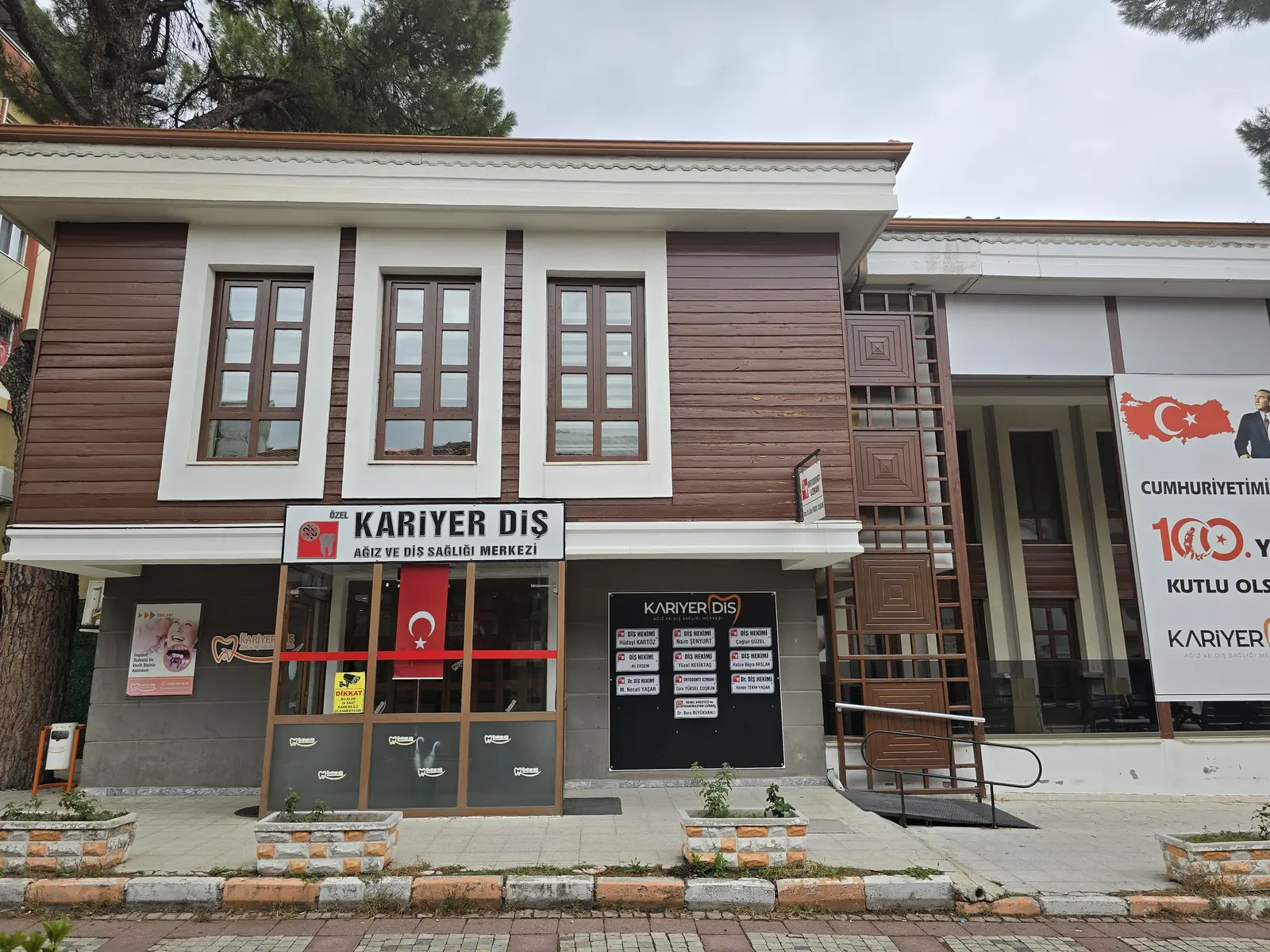 Özel Kariyer Diş Ağız Diş Sağlığı polikliniği