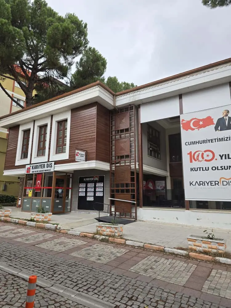 Özel Kariyer Diş Ağız Diş Sağlığı polikliniği
