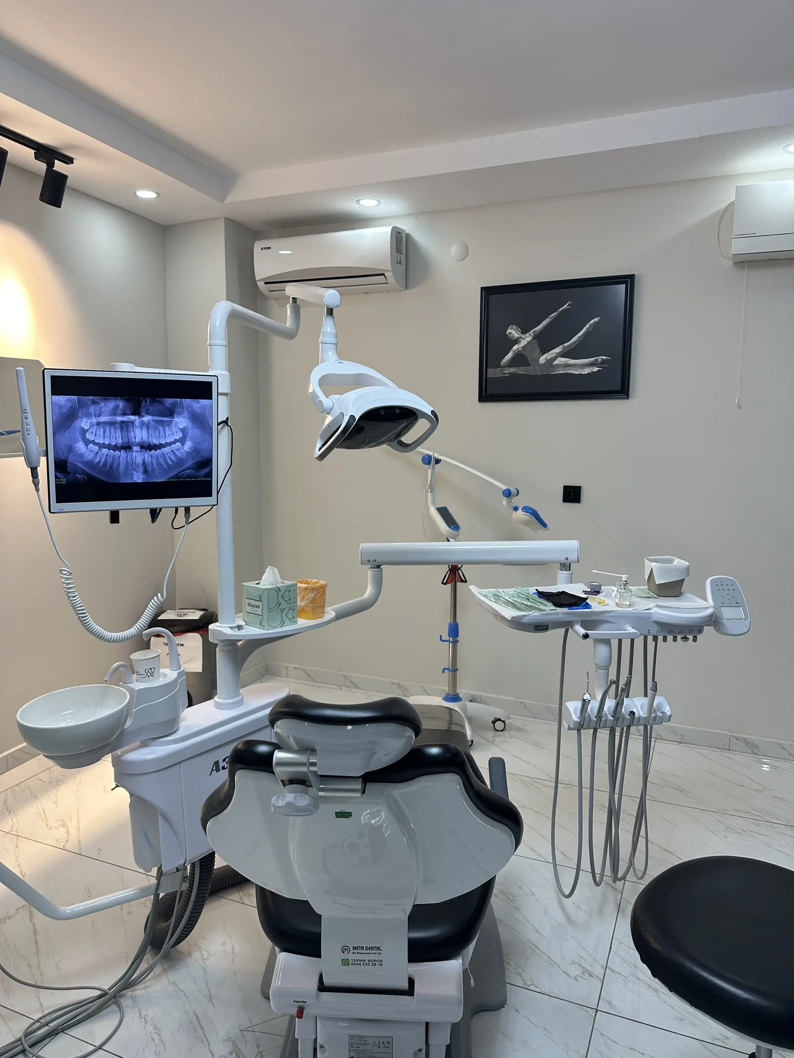 Dent Adramys Ağız ve Diş Sağlığı Polikliniği