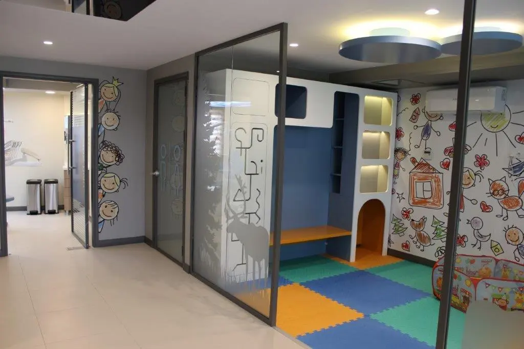 Radixdent Çekmeköy Diş Hastanesi