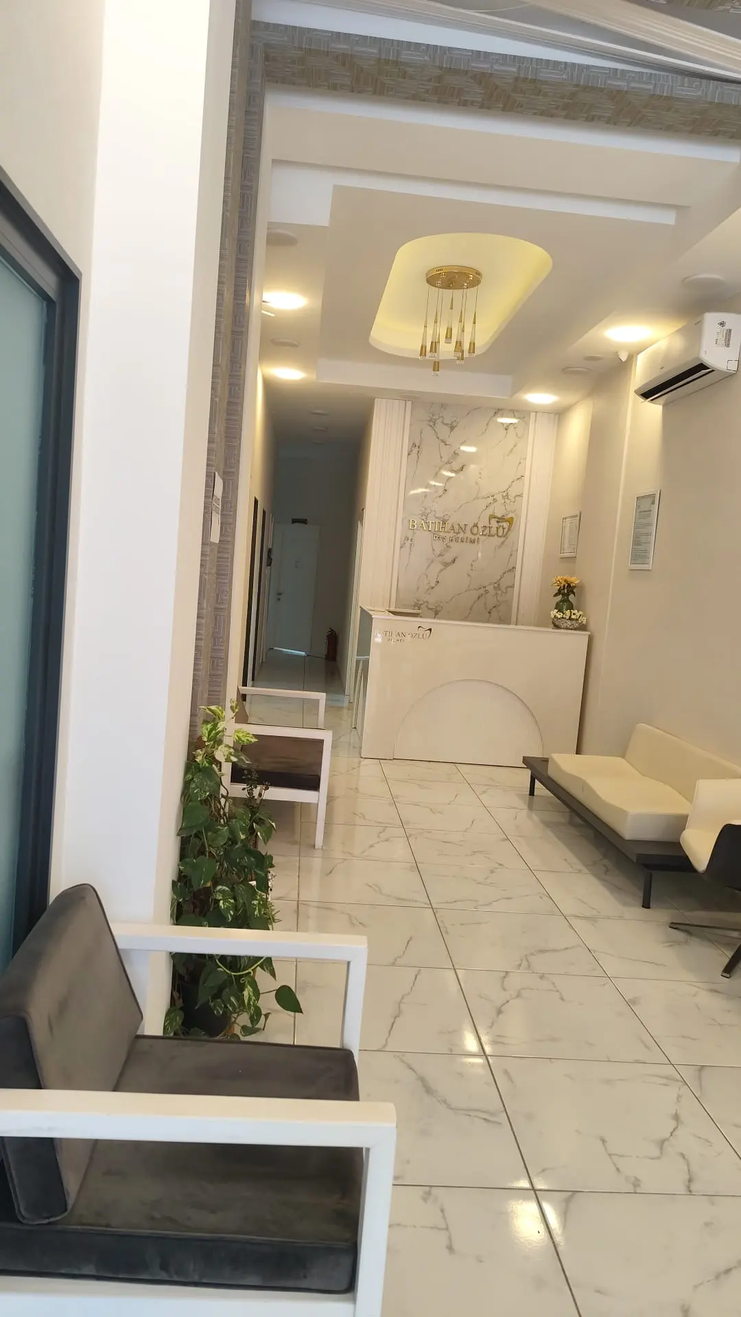 Dr. Batıhan Özlü Diş Kliniği