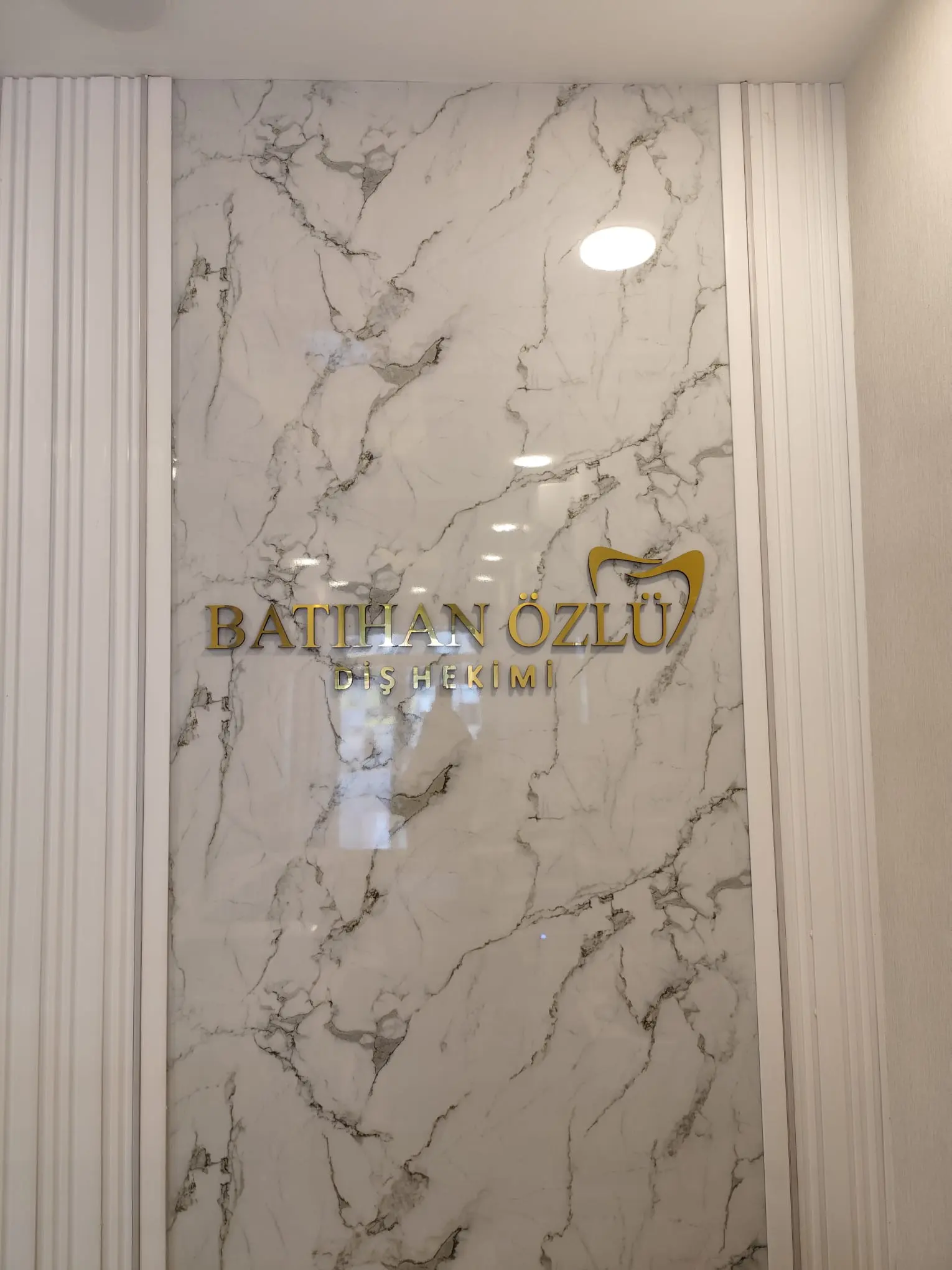 Dr. Batıhan Özlü Diş Kliniği