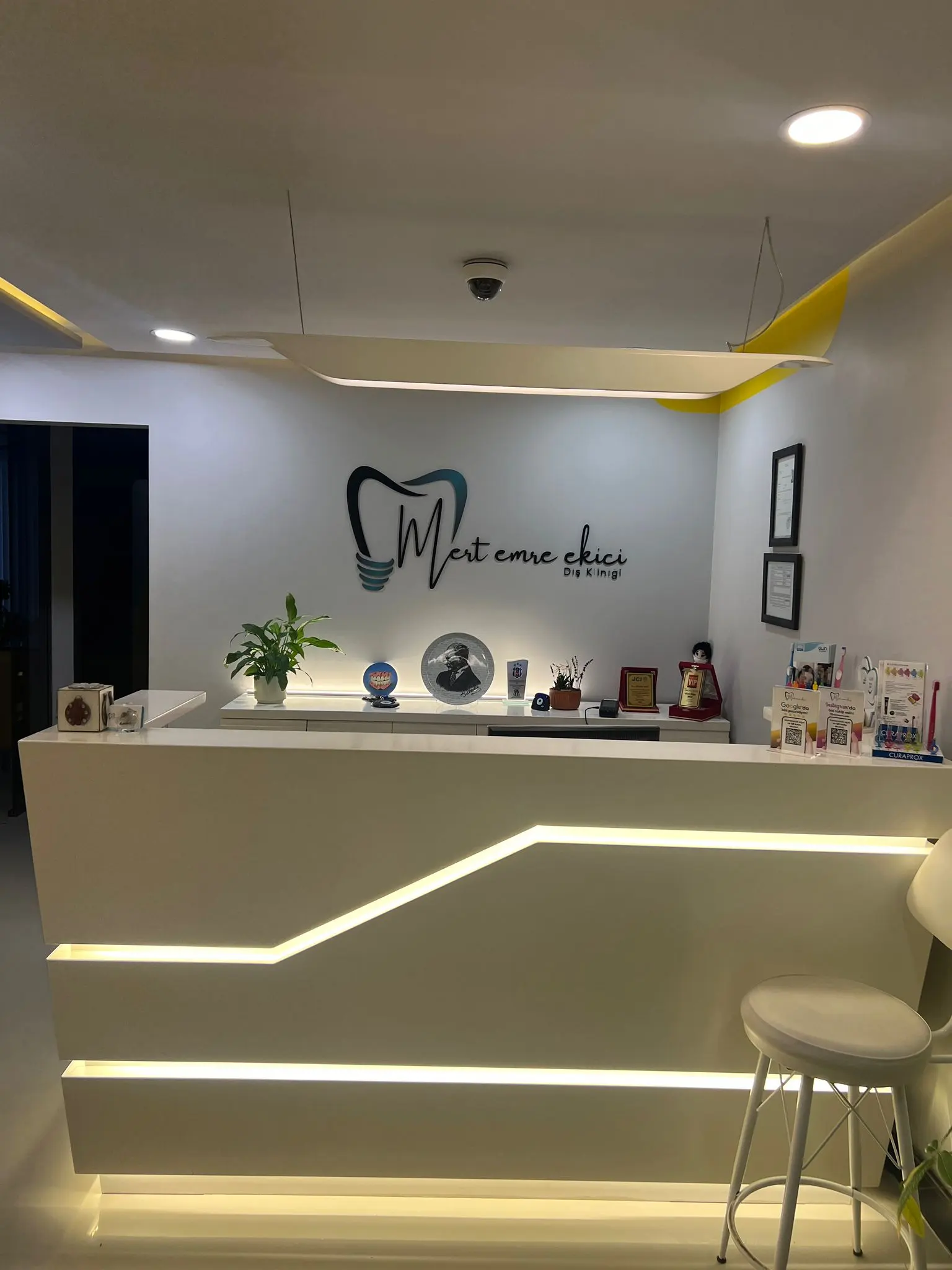 Mert Emre Ekici Diş Kliniği