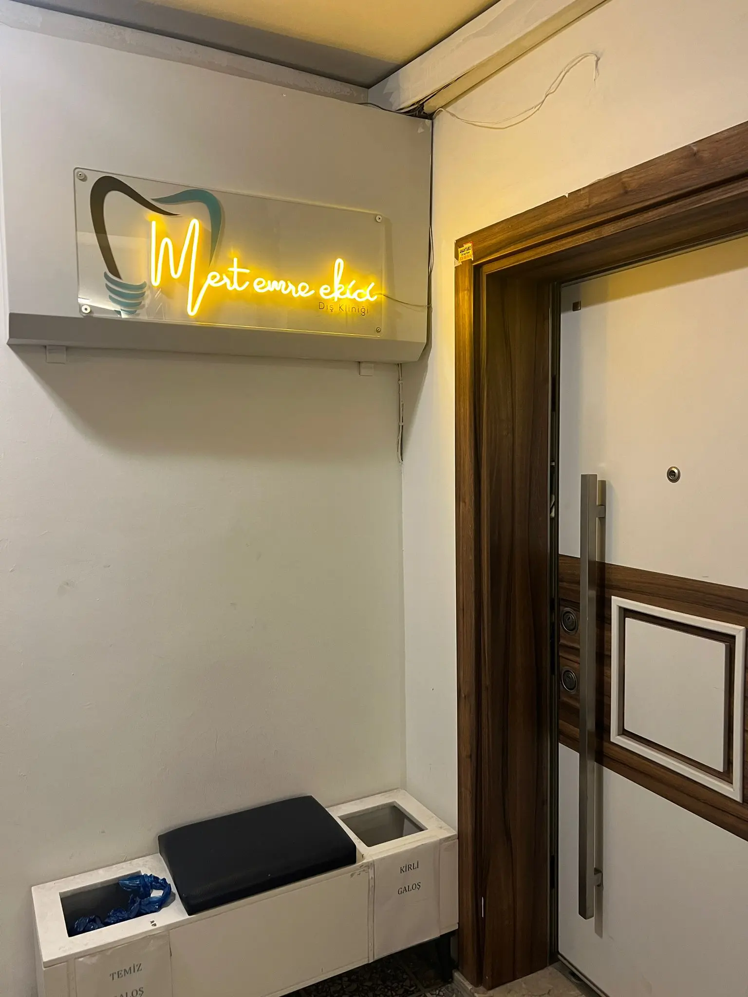 Mert Emre Ekici Diş Kliniği