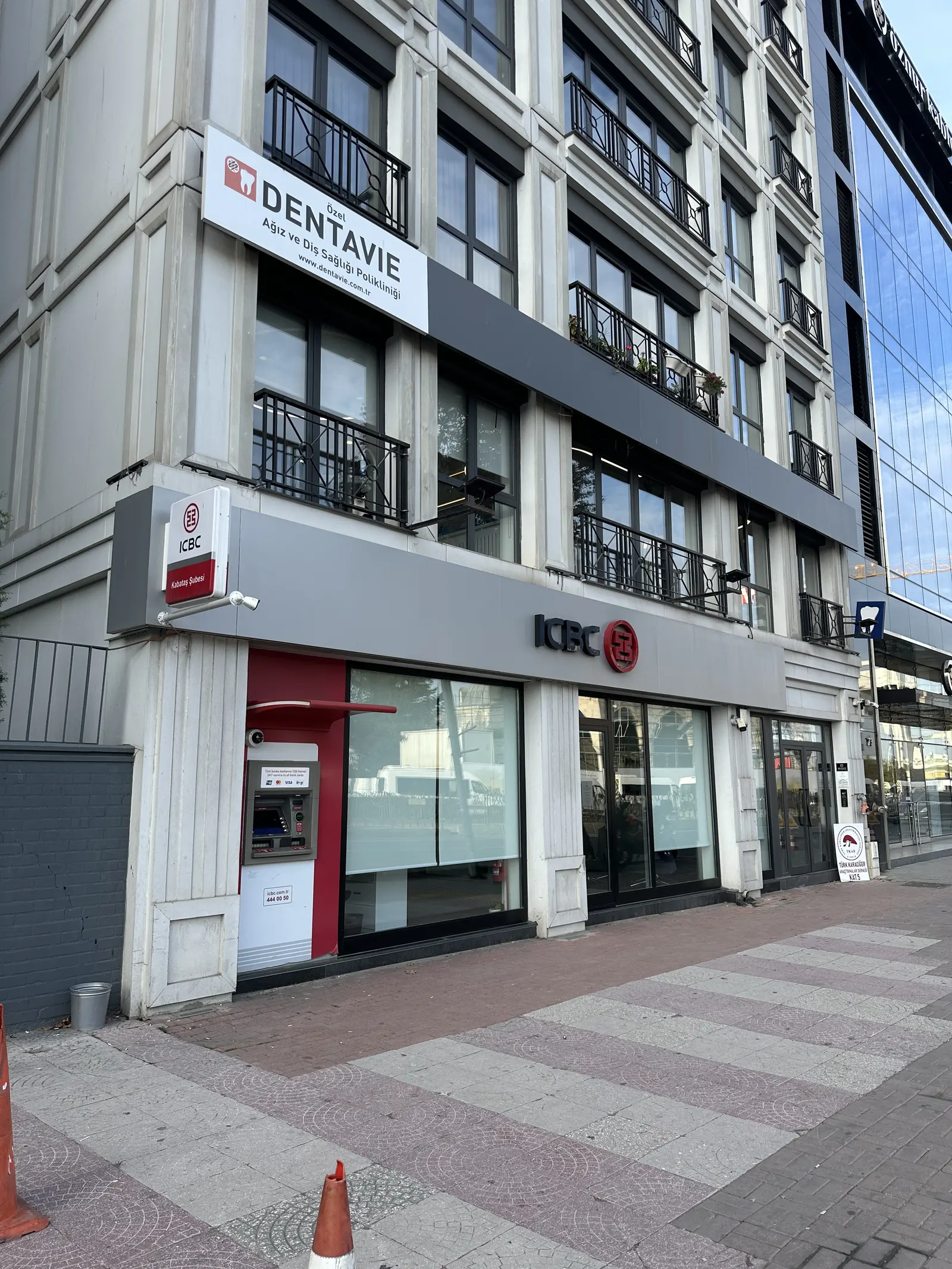 Özel Dentavie Ağız ve Diş Sağlığı Polikliniği