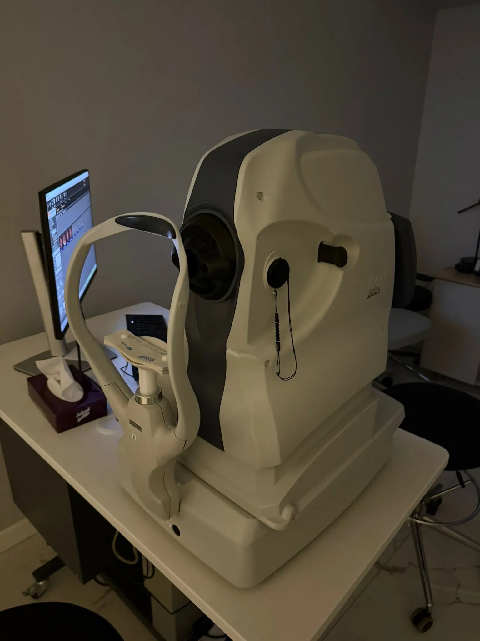 Göz Doktoru Op. Dr. Ömer TAKEŞ