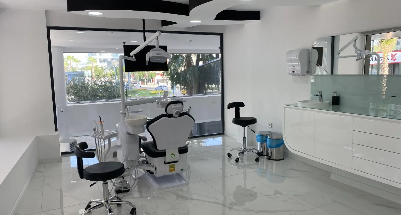 Özel Dent Glow Ağız ve Diş Sağlığı Polikliniği