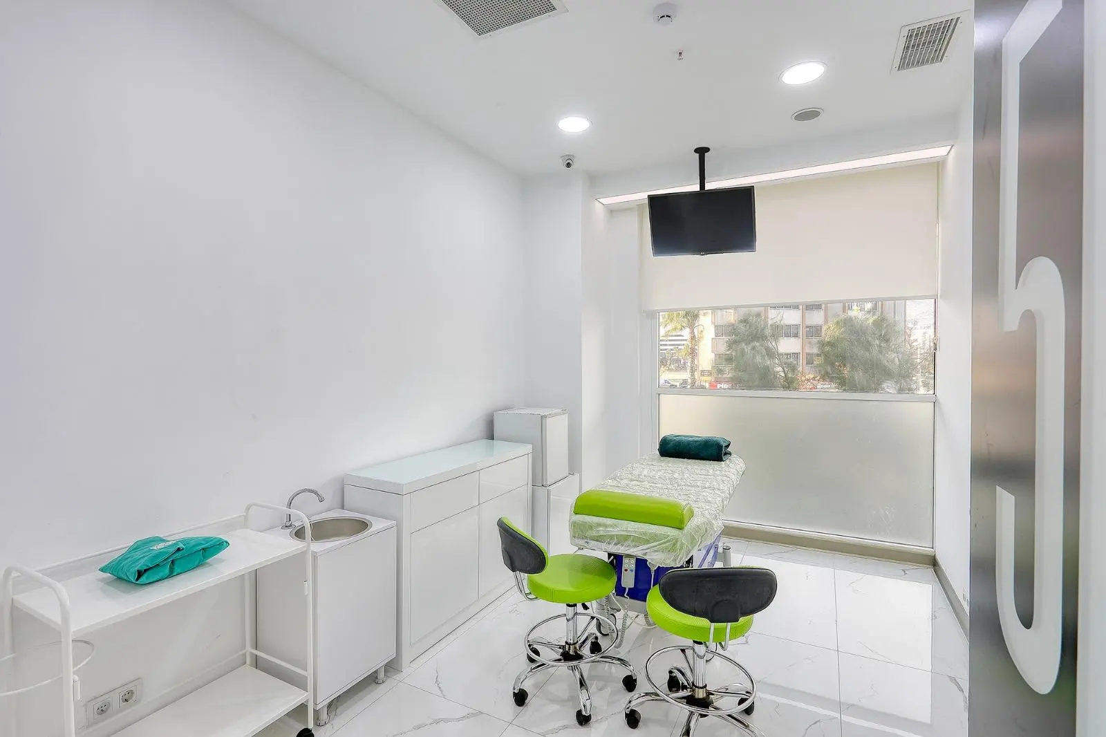 Clinichair Hair Transplant Center