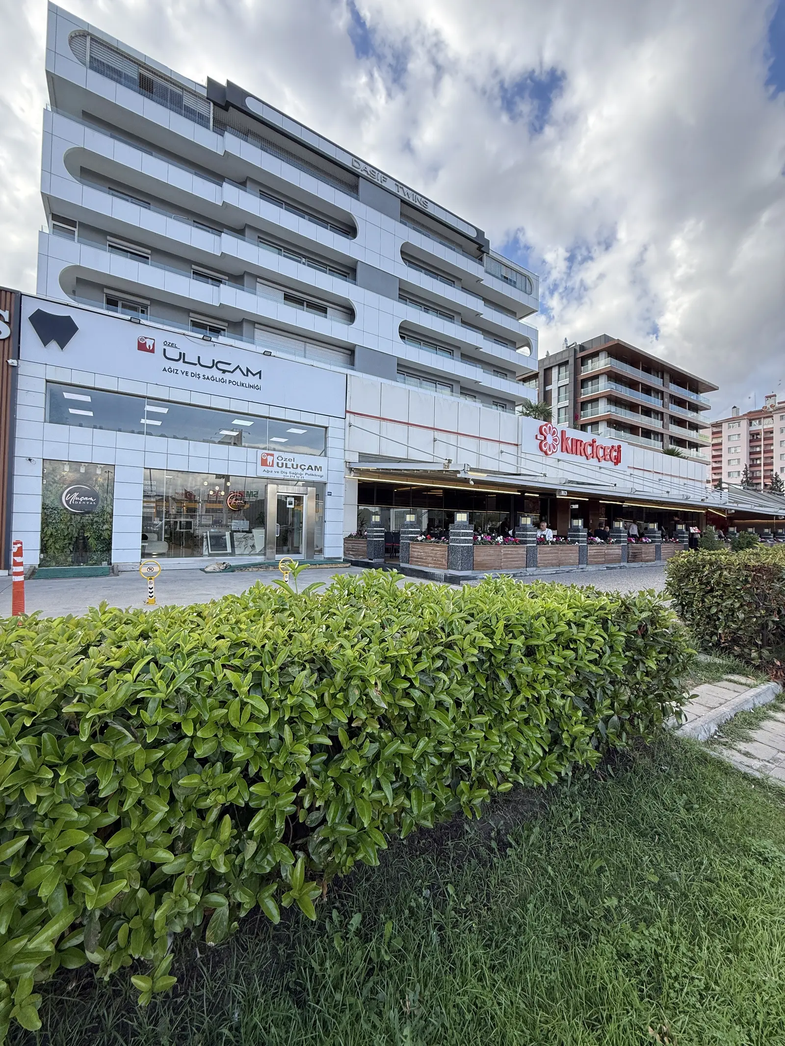 Özel Uluçam Ağız ve Diş Sağlığı Polikliniği