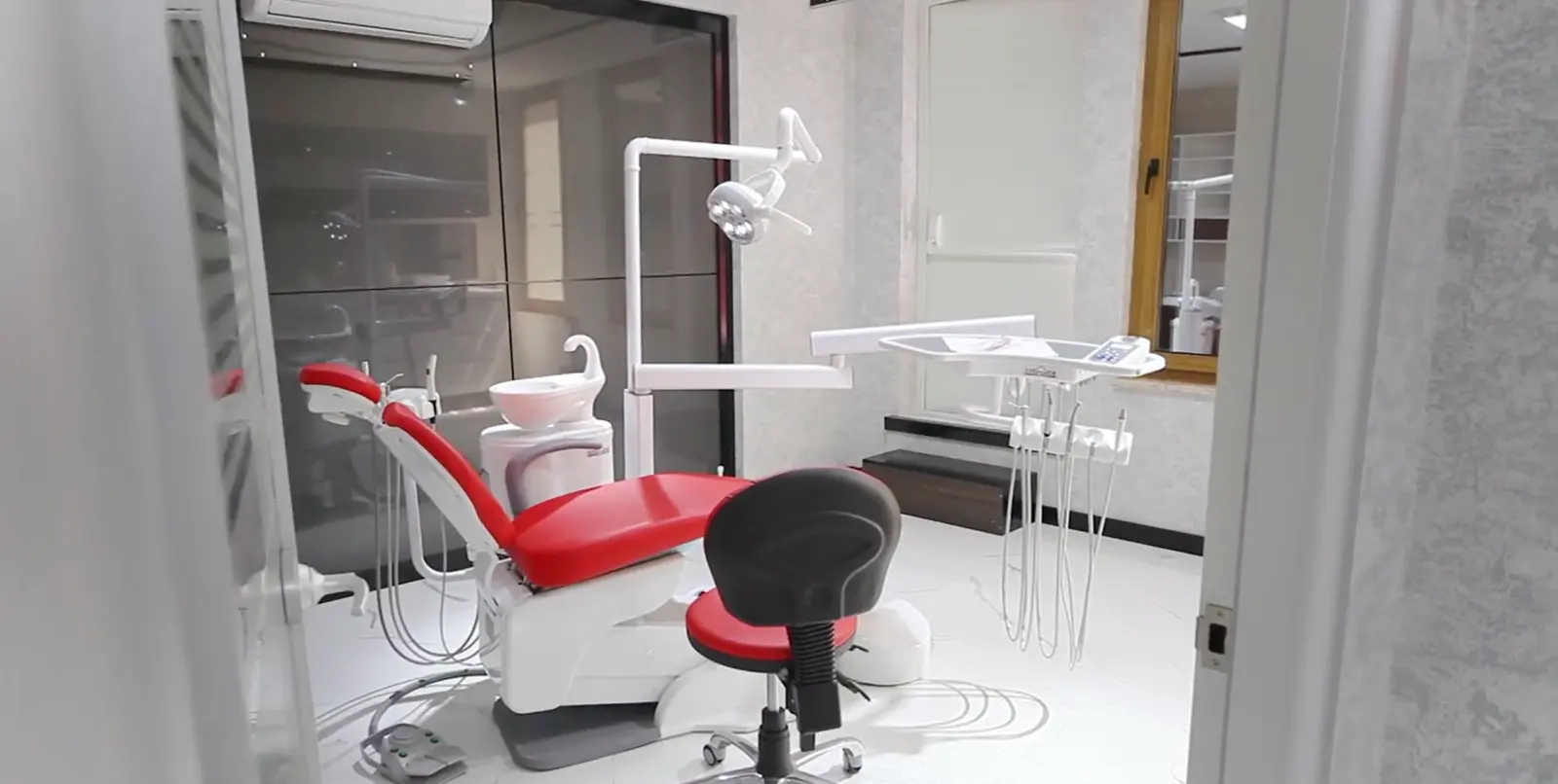 Özel Dental İmplant Clinic A Plus Ağız ve Diş Sağlığı Polikliniği
