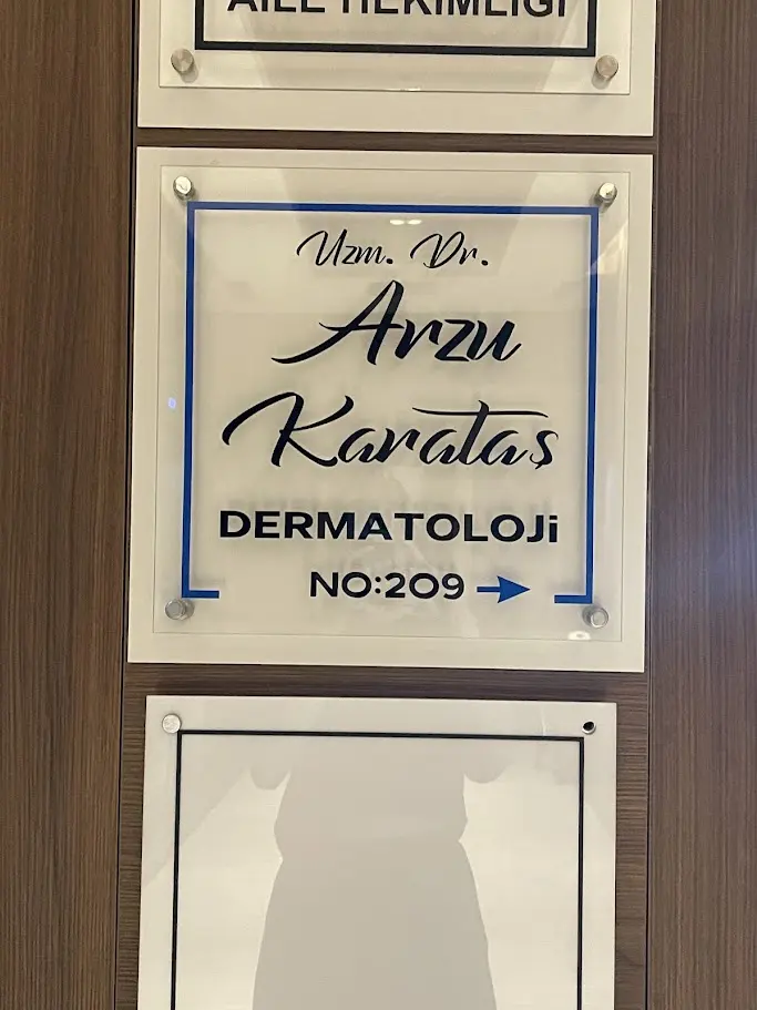 Dermatolog Dr Arzu Karataş
