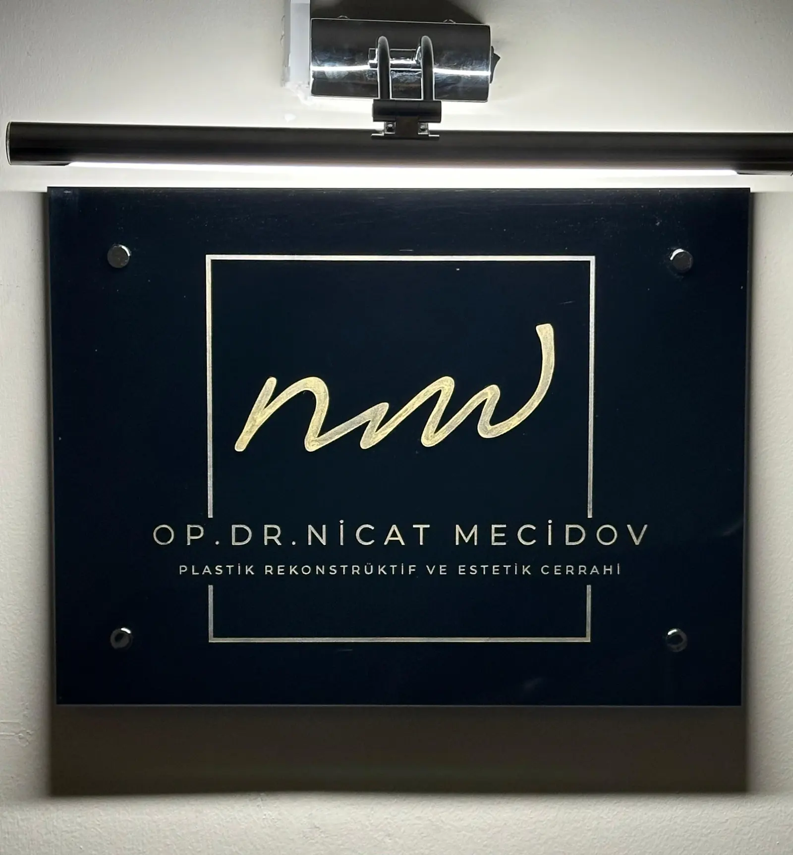 Op. Dr. Nijat Majidov Muayenehanesi
