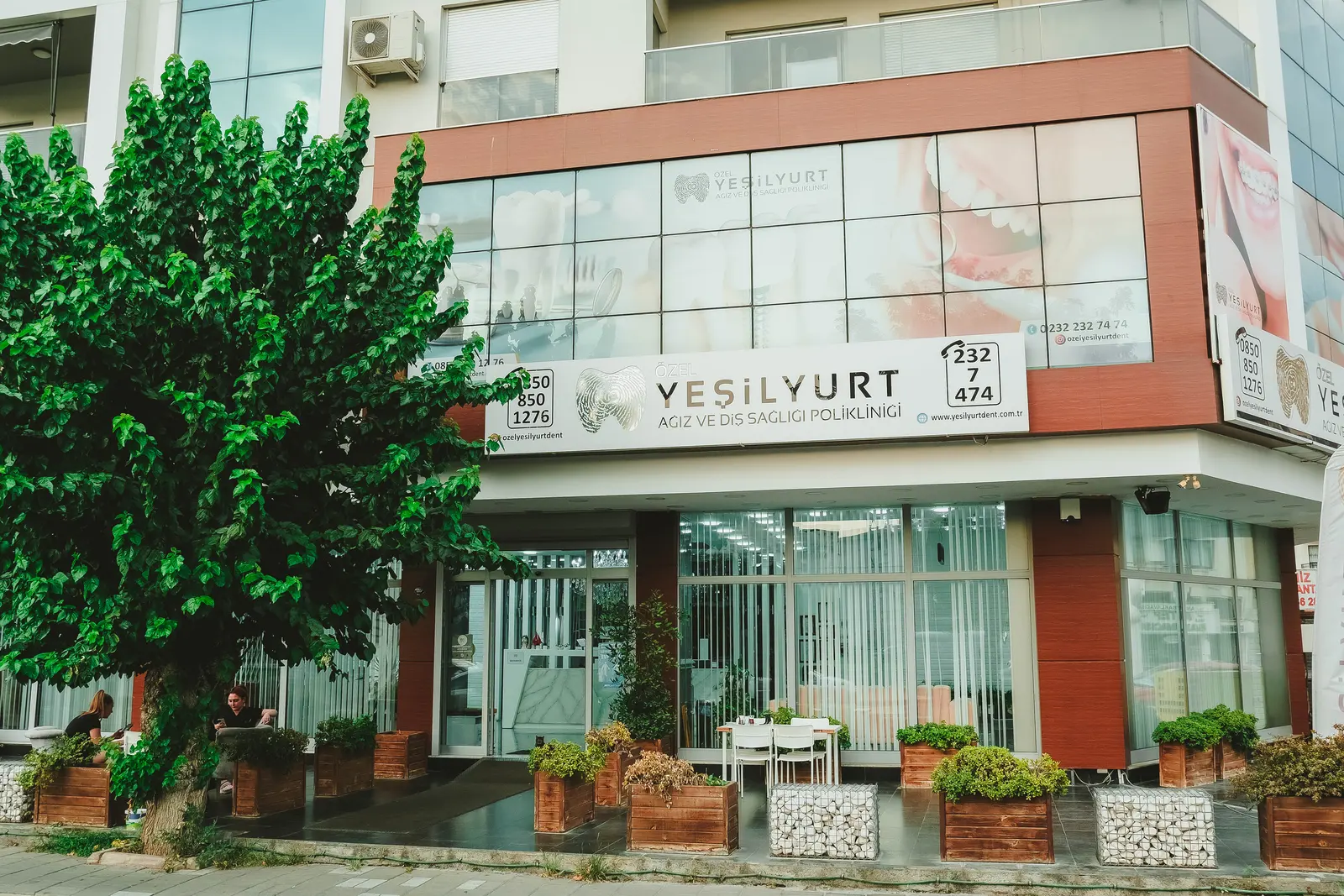 Özel Yeşilyurt Ağız ve Diş Sağlığı Polikliniği Balçova Şubesi