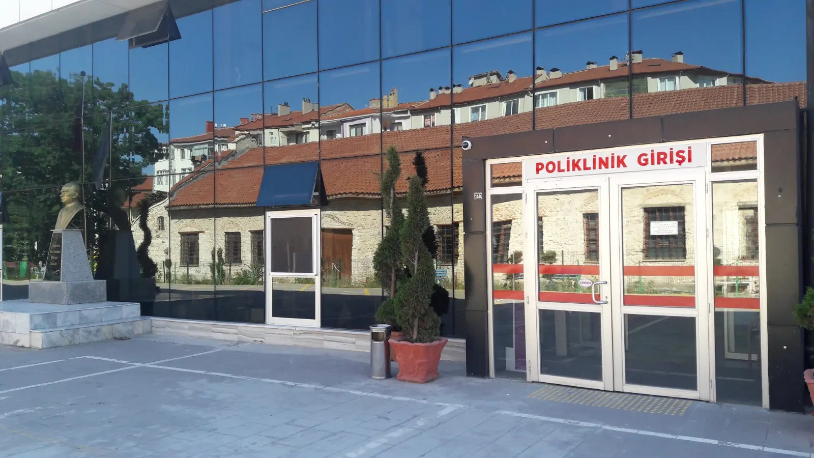 Kütahya Sağlık Bilimleri Üniversitesi Ağız ve Diş Sağlığı Merkezi