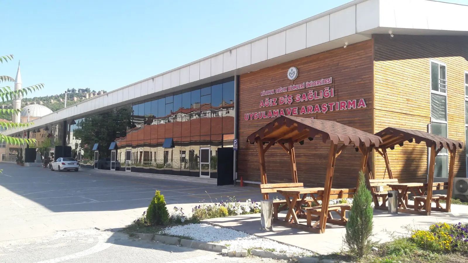 Kütahya Sağlık Bilimleri Üniversitesi Ağız ve Diş Sağlığı Merkezi