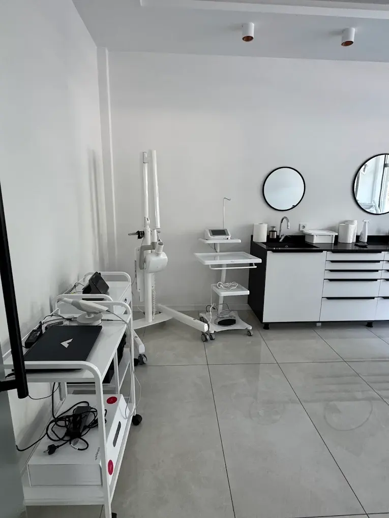 Atriadent Ağız ve Diş Sağlığı Polikliniği