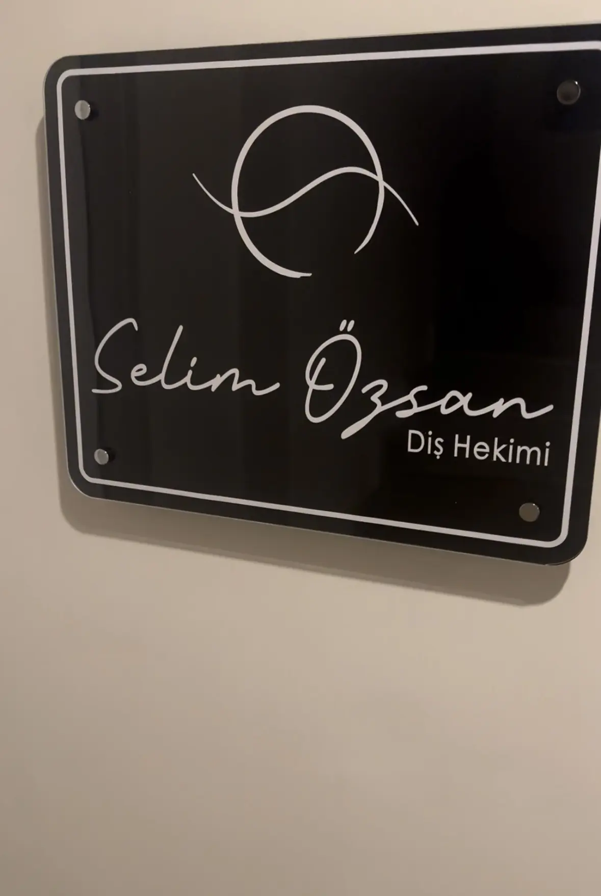 Diş Hekimi Selim Özsan