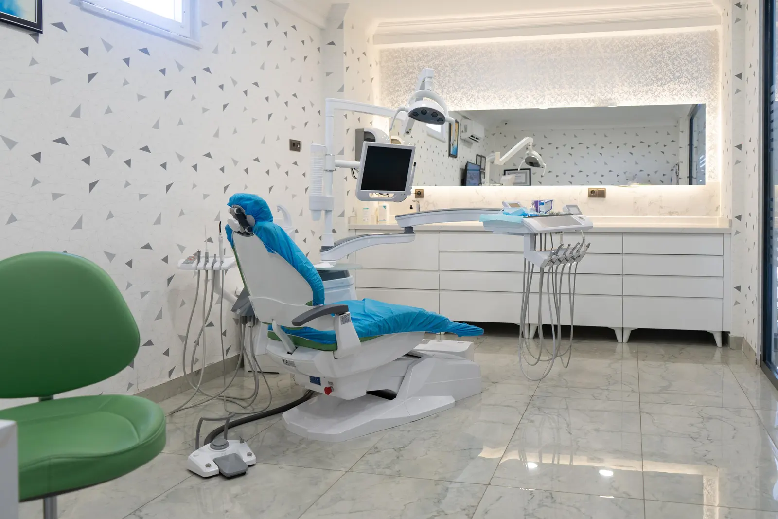 Özel Side Shine Ağız ve Diş Sağlığı Polikliniği
