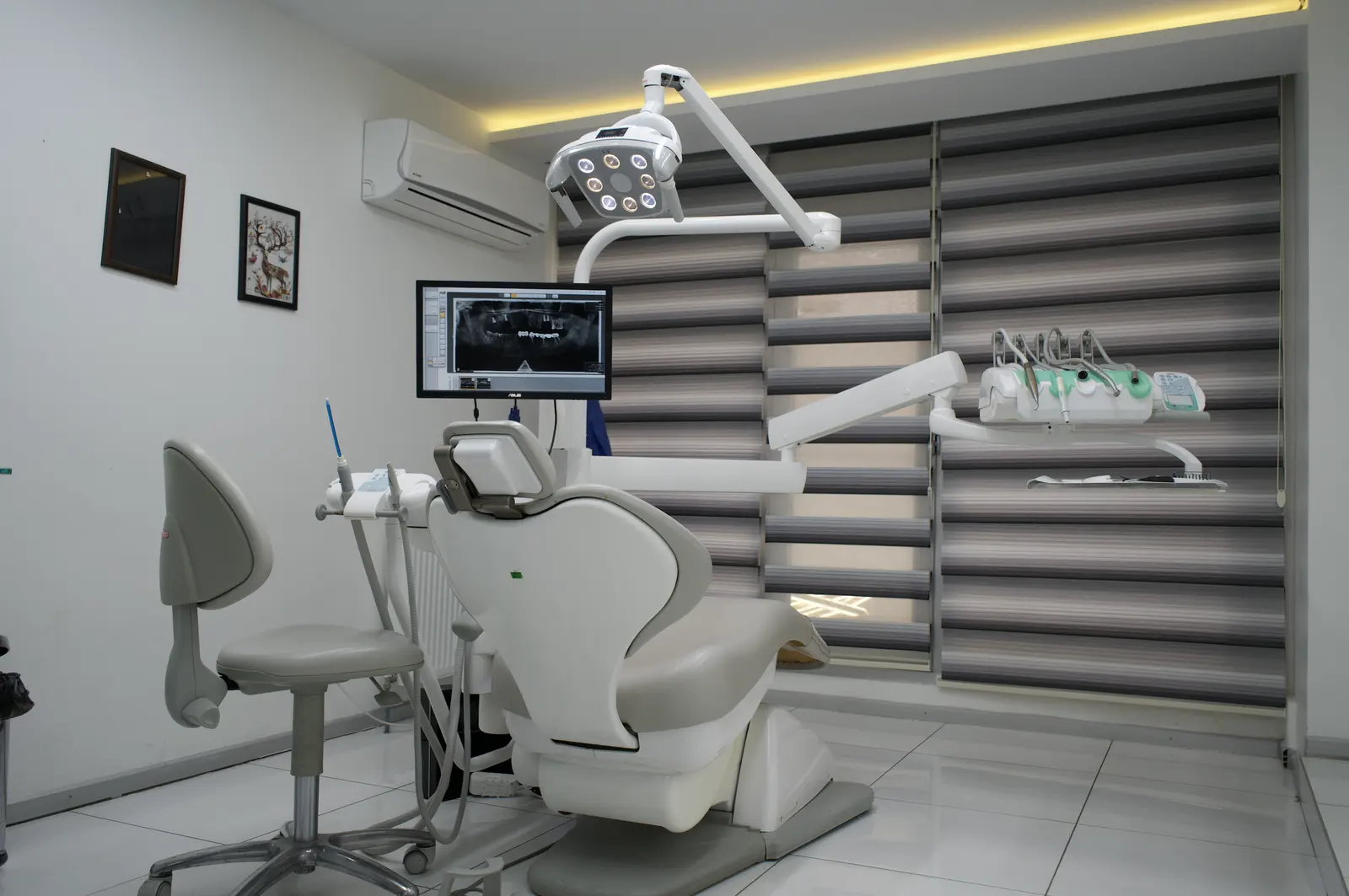 Özel Rootdent Ağız ve Diş Sağlığı Polikliniği