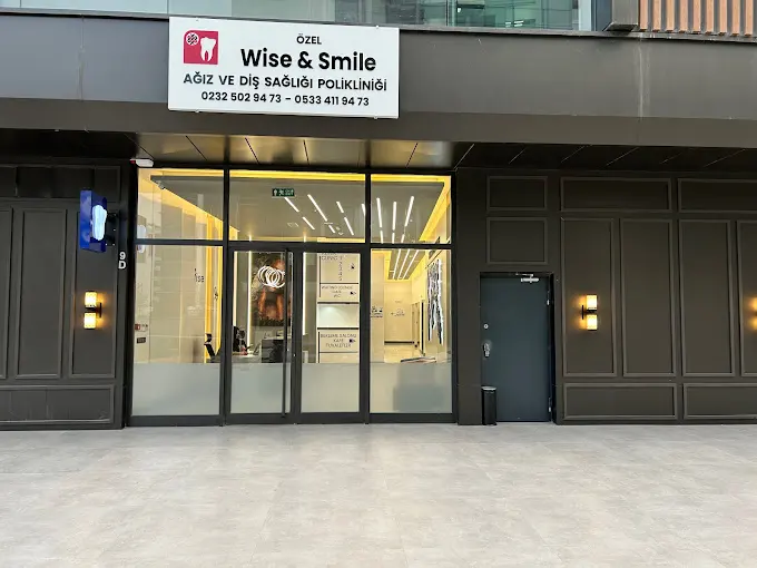 Bayraklı Özel Diş Polikliniği Wise and Smile
