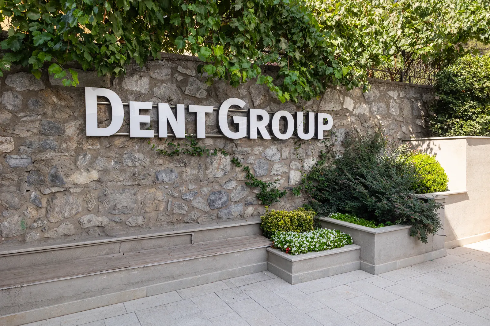 Dentgroup Koşuyolu Diş Kliniği