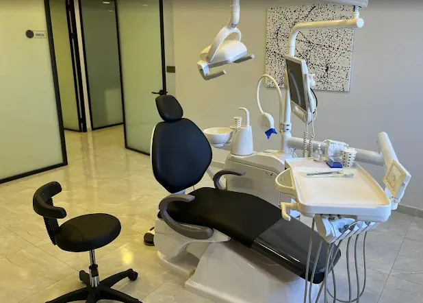 Ogün Onur Çömlekçi Dental Clinic