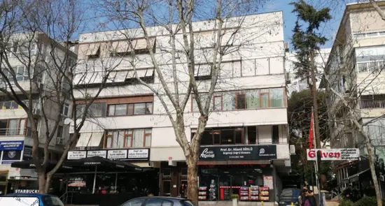 Prof. Dr. Hüsnü Süslü Muayenehanesi