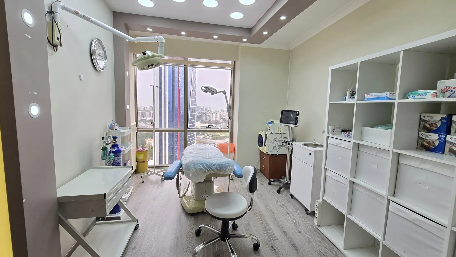 Op.Dr. Hakan Kayıkçı