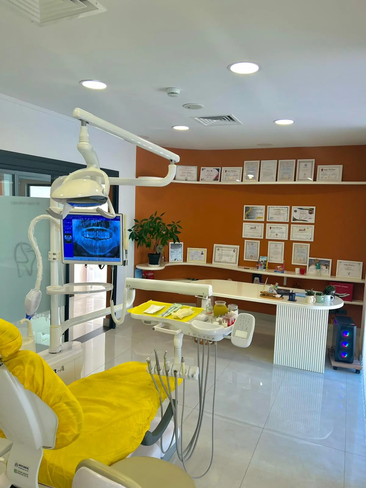 Özel Ladindent Diş Polikliniği
