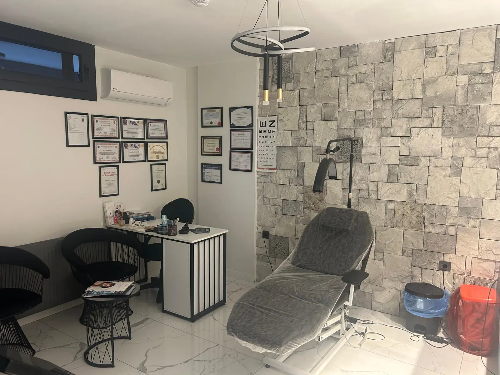 Swiss Knife Clinic
