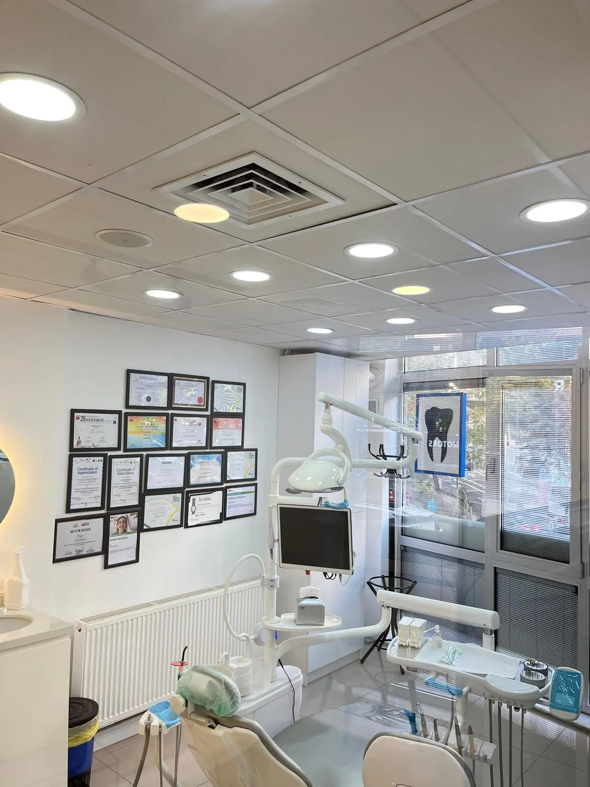 Uzman Diş Hekimi Adem Günaydın