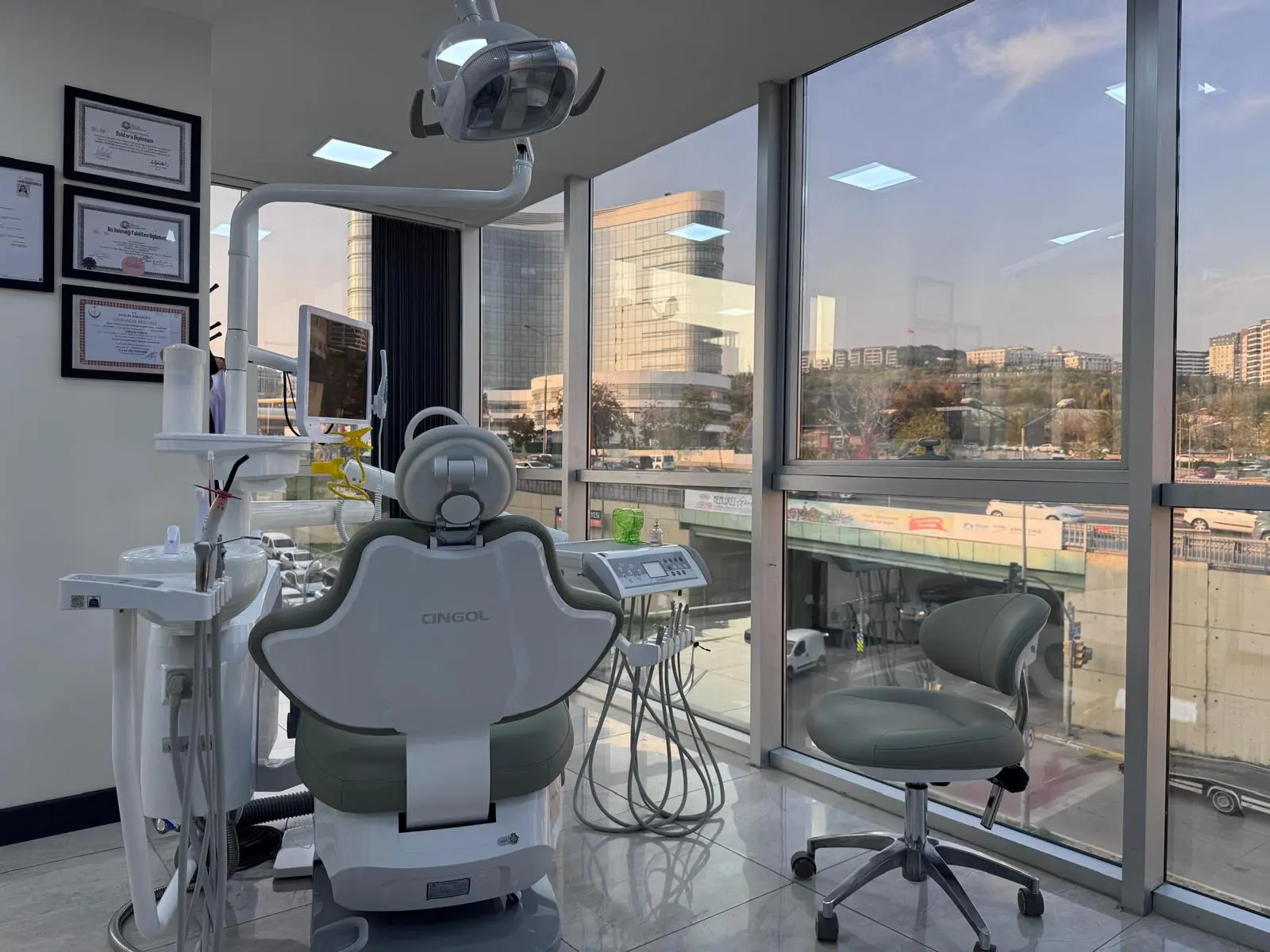 Özel Dentinia Ağız ve Diş Sağlığı Polikliniği