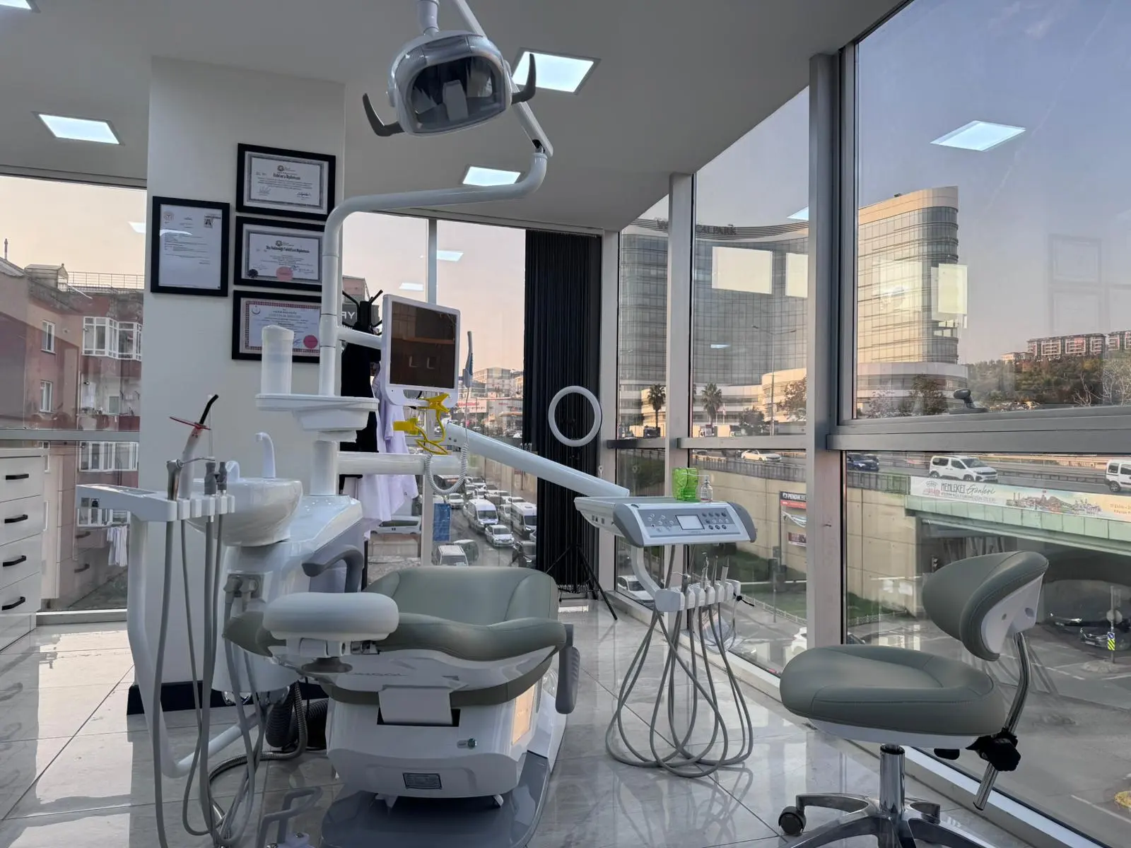 Özel Dentinia Ağız ve Diş Sağlığı Polikliniği